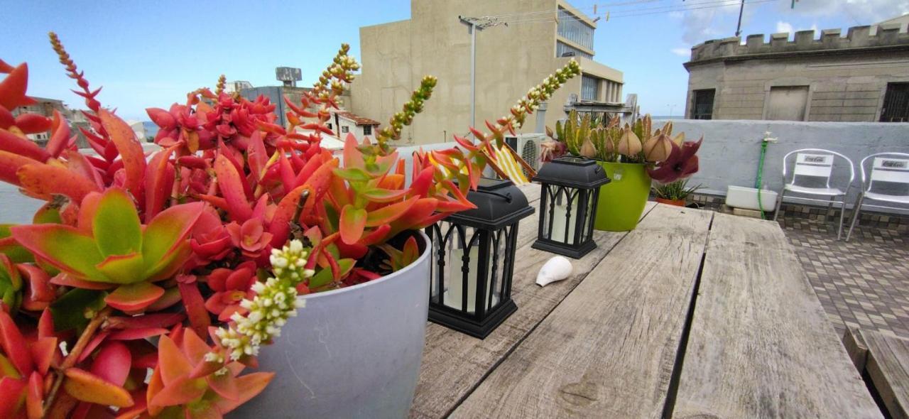 House With Large Terrace, Jacuzzi And Gated Parking For One Car Villa Montevideo Ngoại thất bức ảnh
